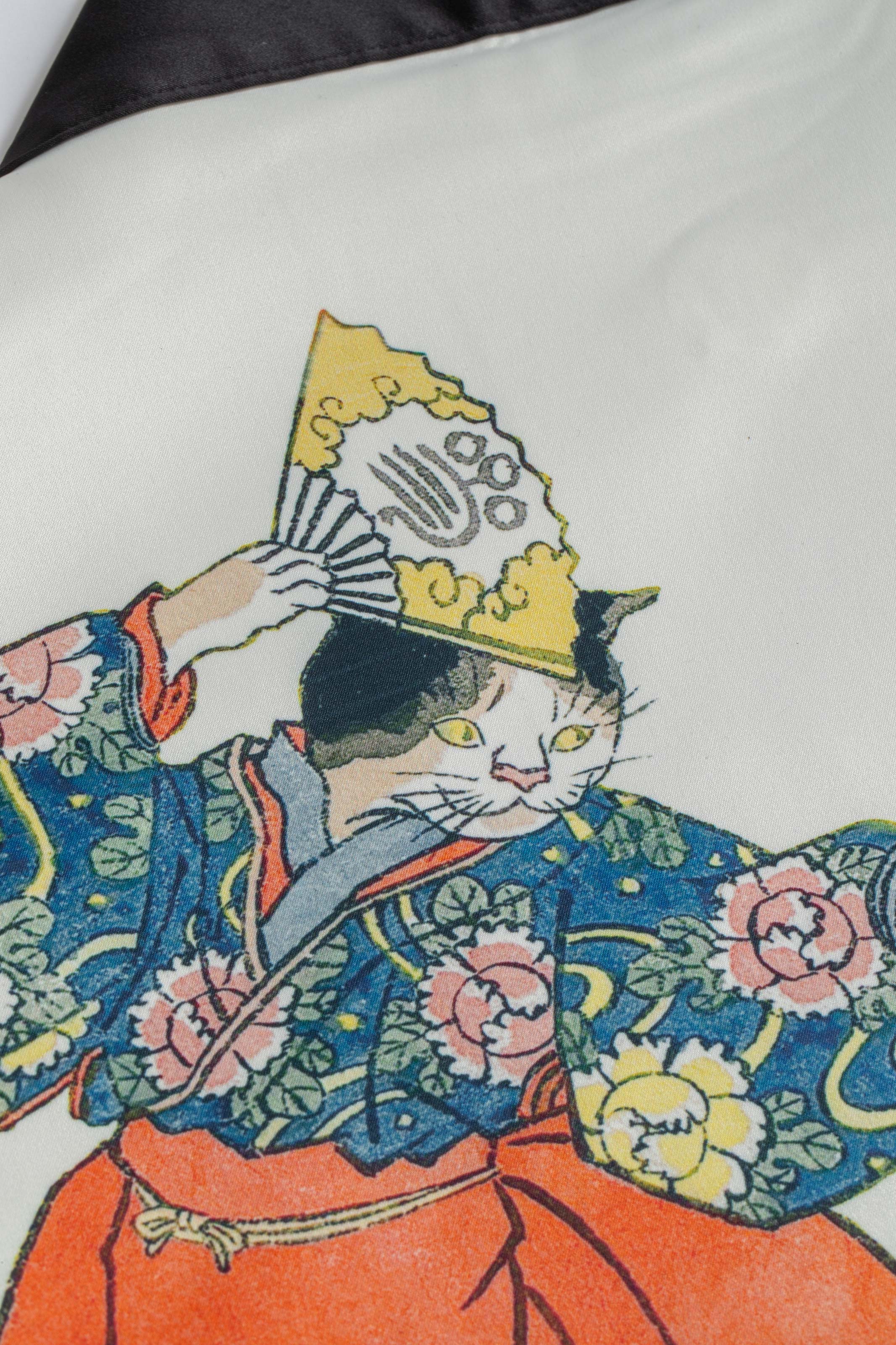 KUROMONTSUKI HAORI - Neko, Odoru