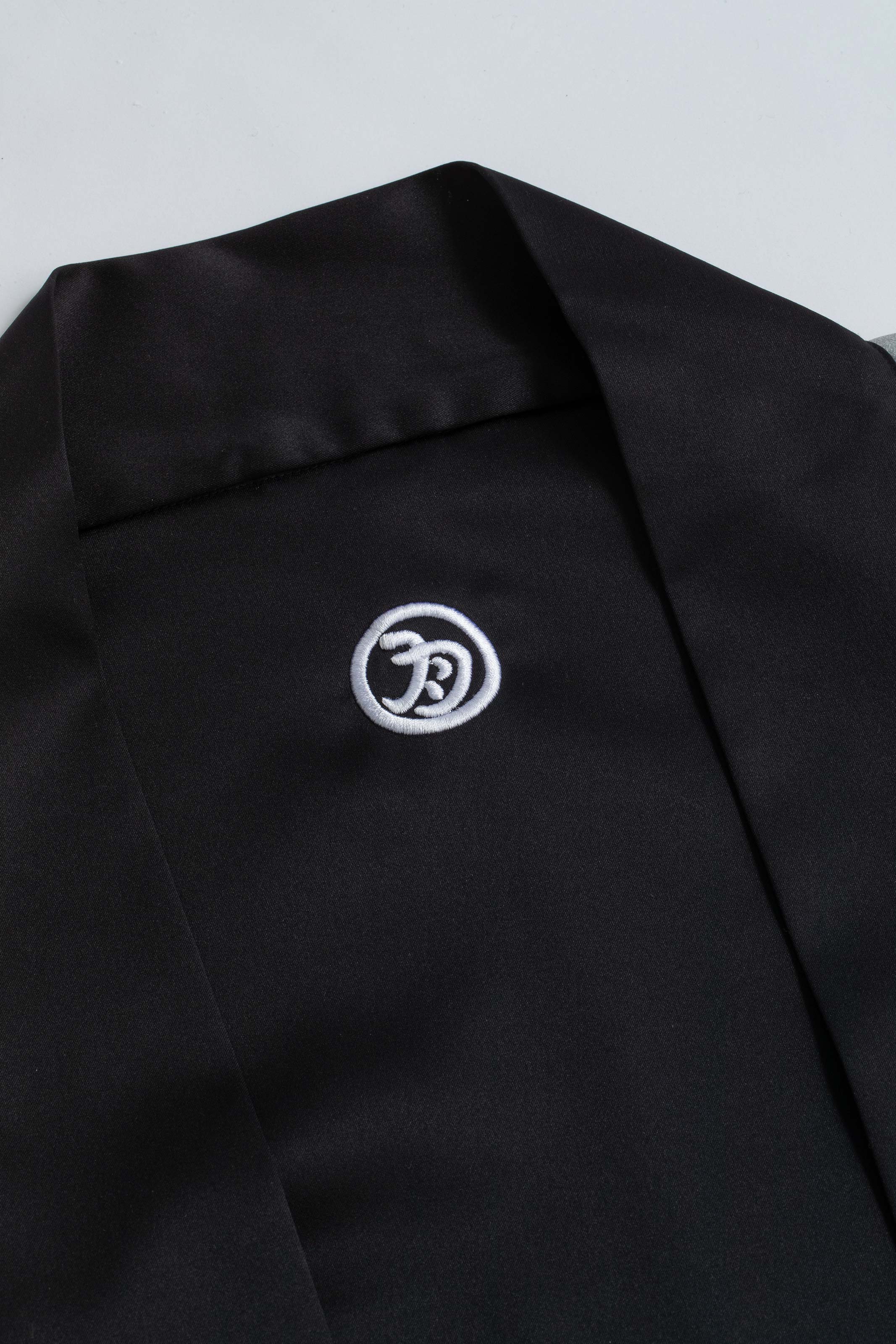 KUROMONTSUKI HAORI - Tsuru, Tsuki