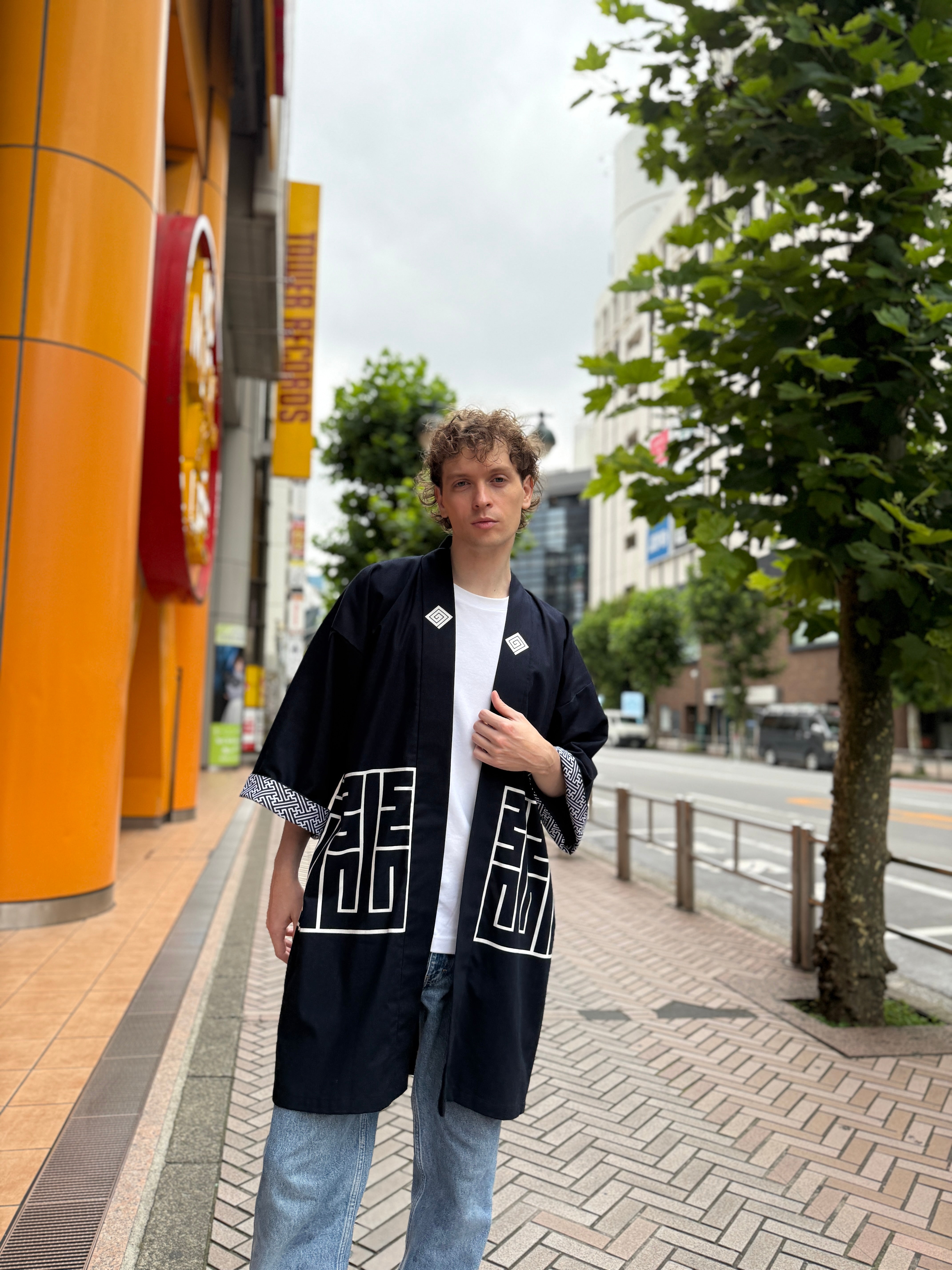 CAT -LIGHTNING SPEED- SHIRUSHI-ZOME HANTEN JACKET / 猫 -電光石火- 印染半纏
