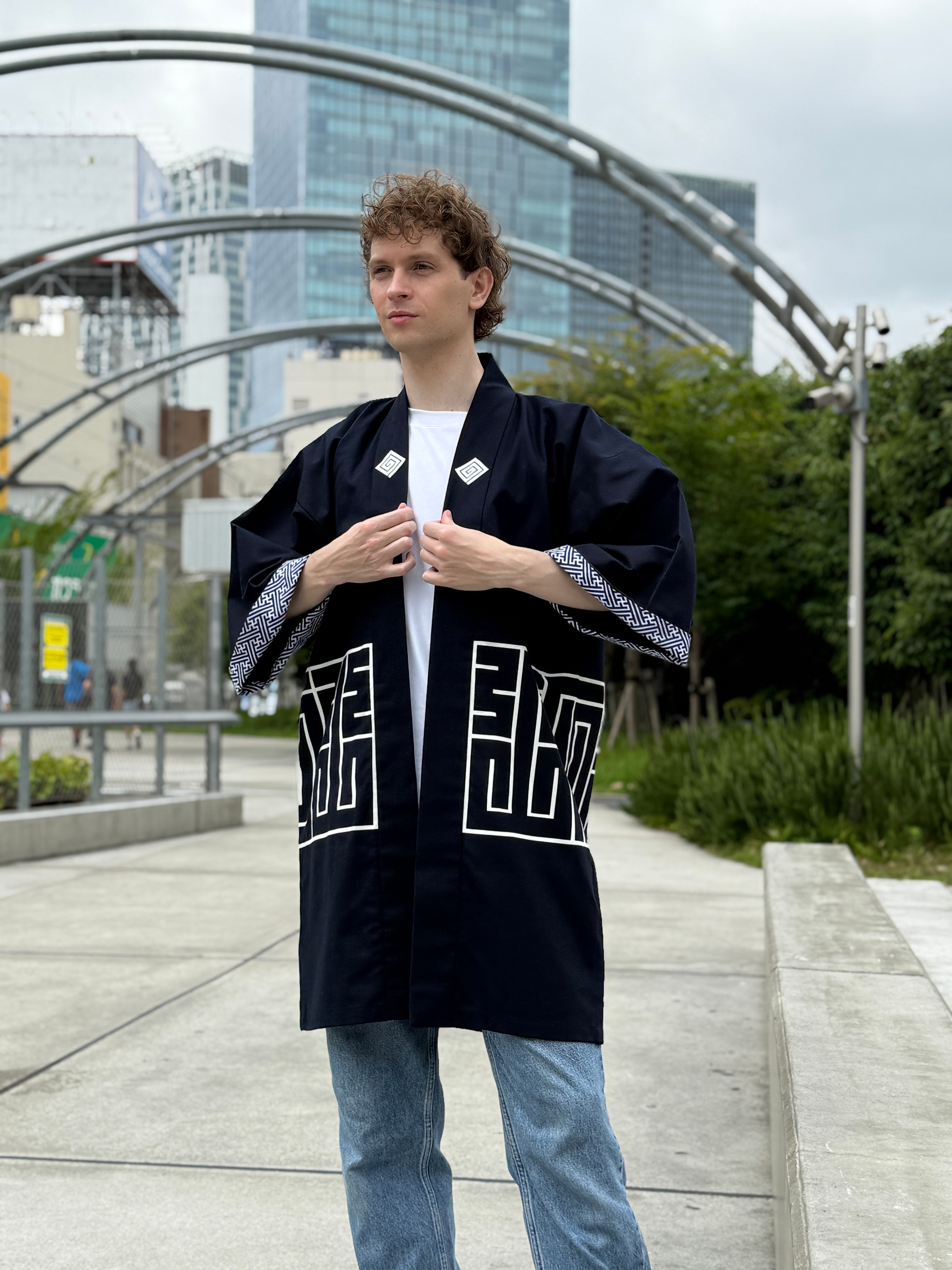 CAT -LIGHTNING SPEED- SHIRUSHI-ZOME HANTEN JACKET / 猫 -電光石火- 印染半纏