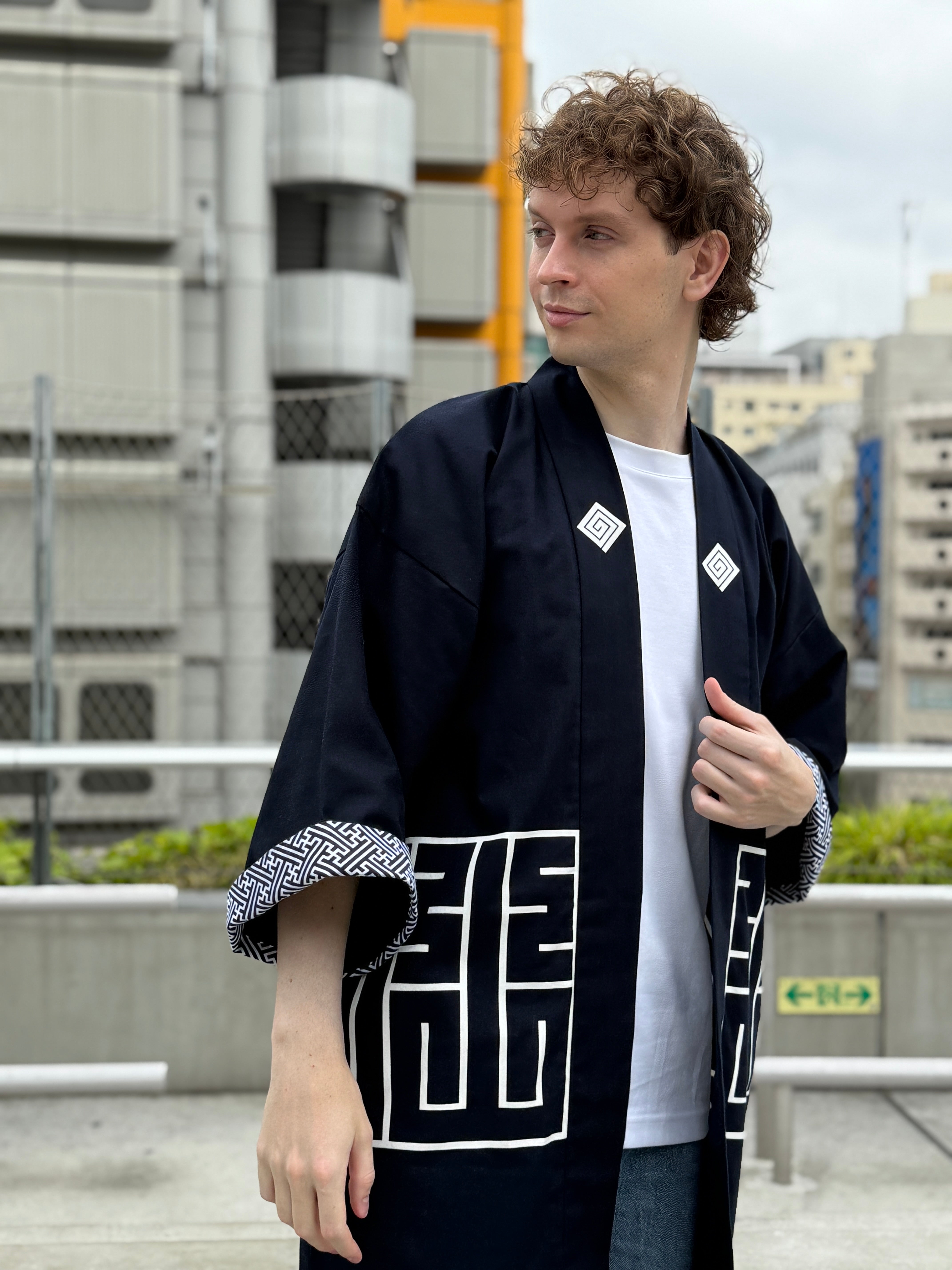 CAT -LIGHTNING SPEED- SHIRUSHI-ZOME HANTEN JACKET / 猫 -電光石火- 印染半纏