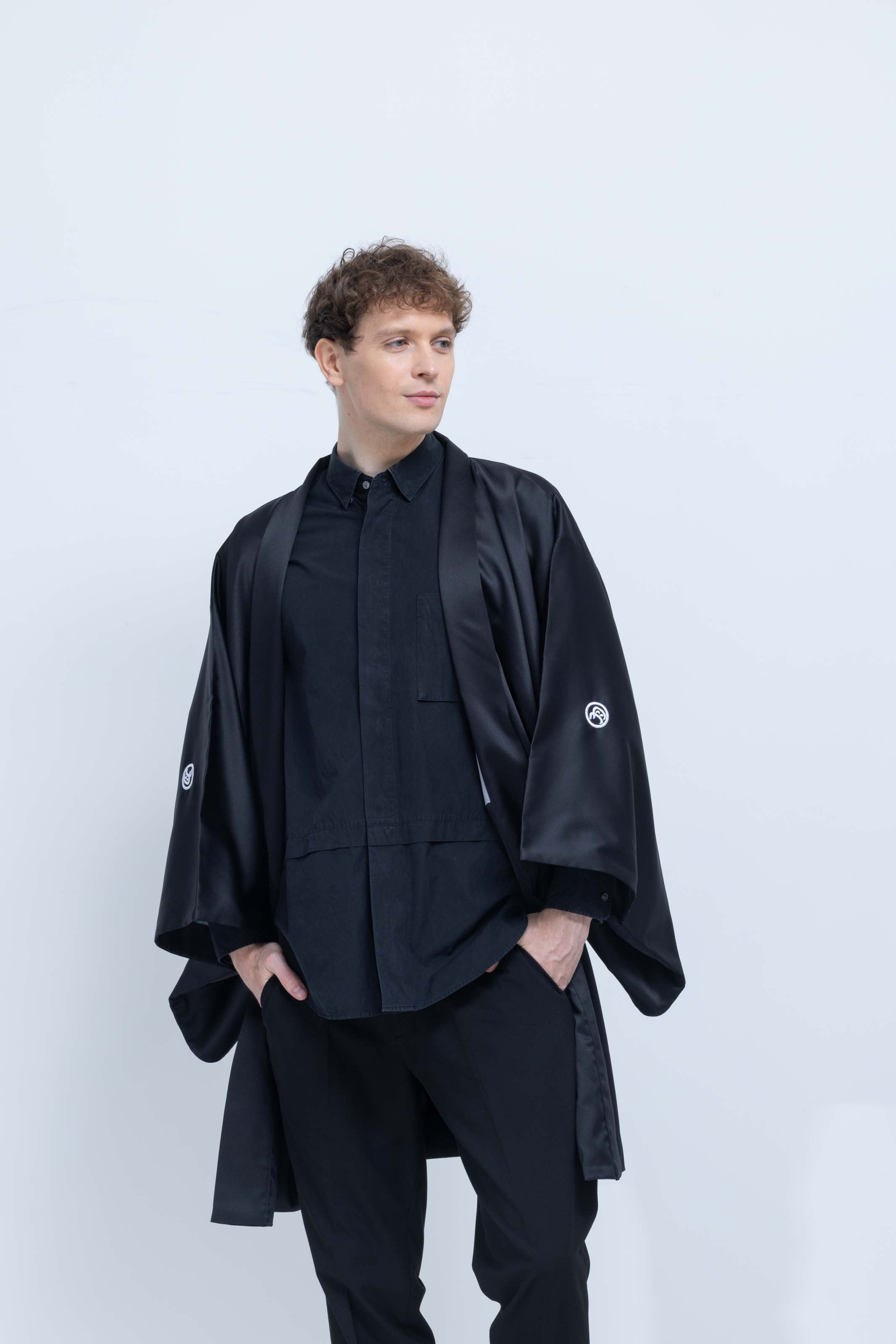 KUROMONTSUKI HAORI - Tsuru, Tsuki