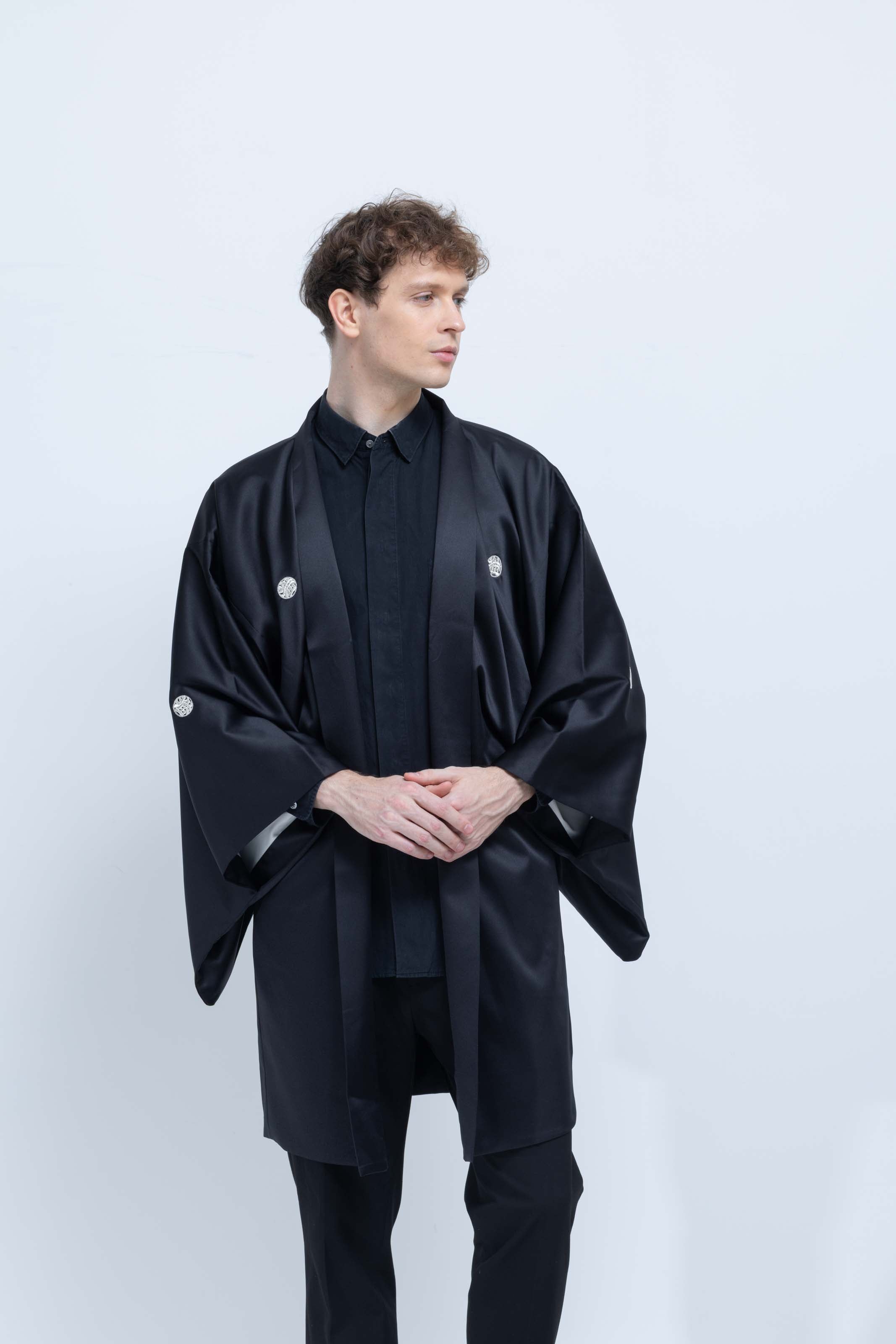KUROMONTSUKI HAORI - Neko, Odoru