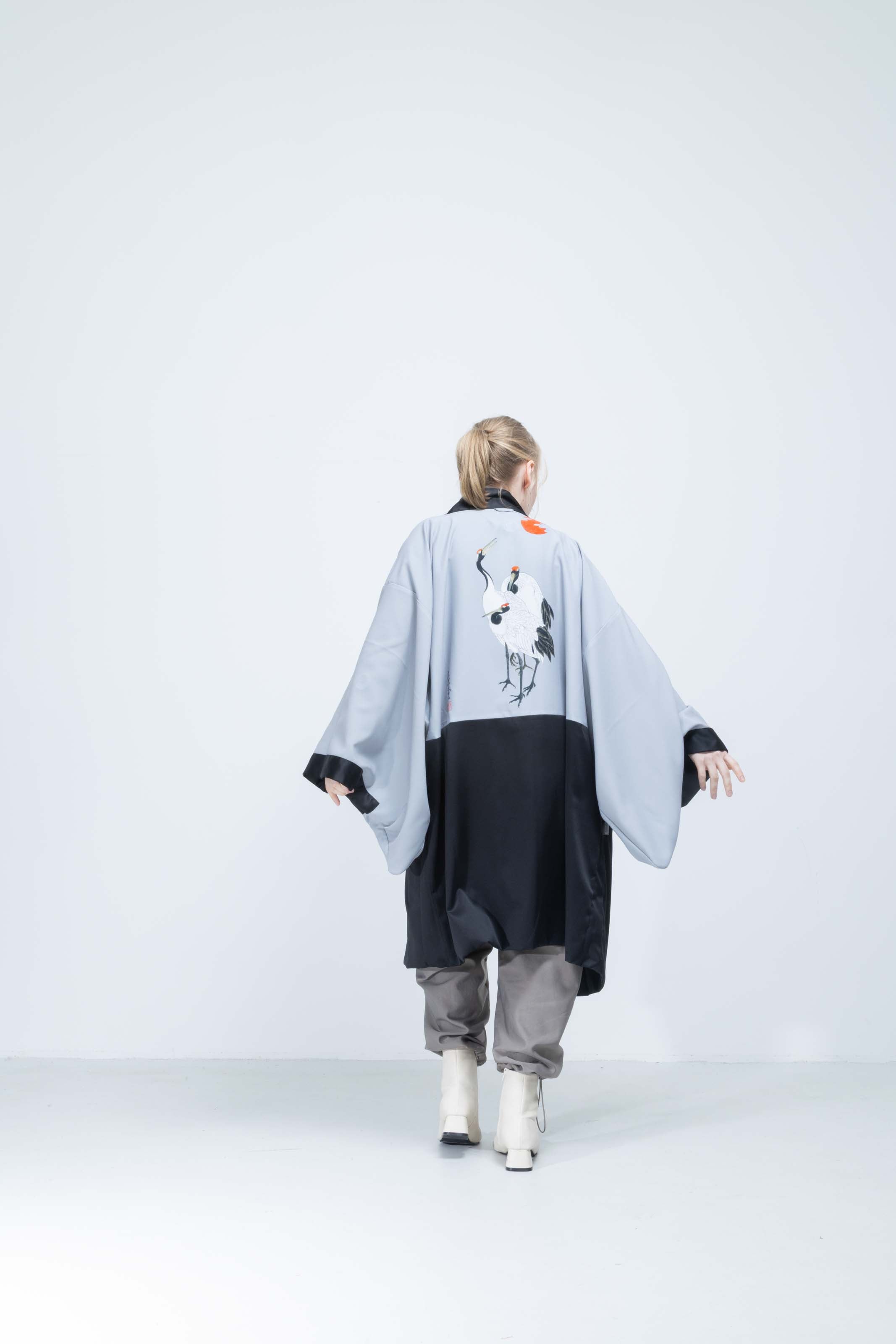 KUROMONTSUKI HAORI - Tsuru, Tsuki
