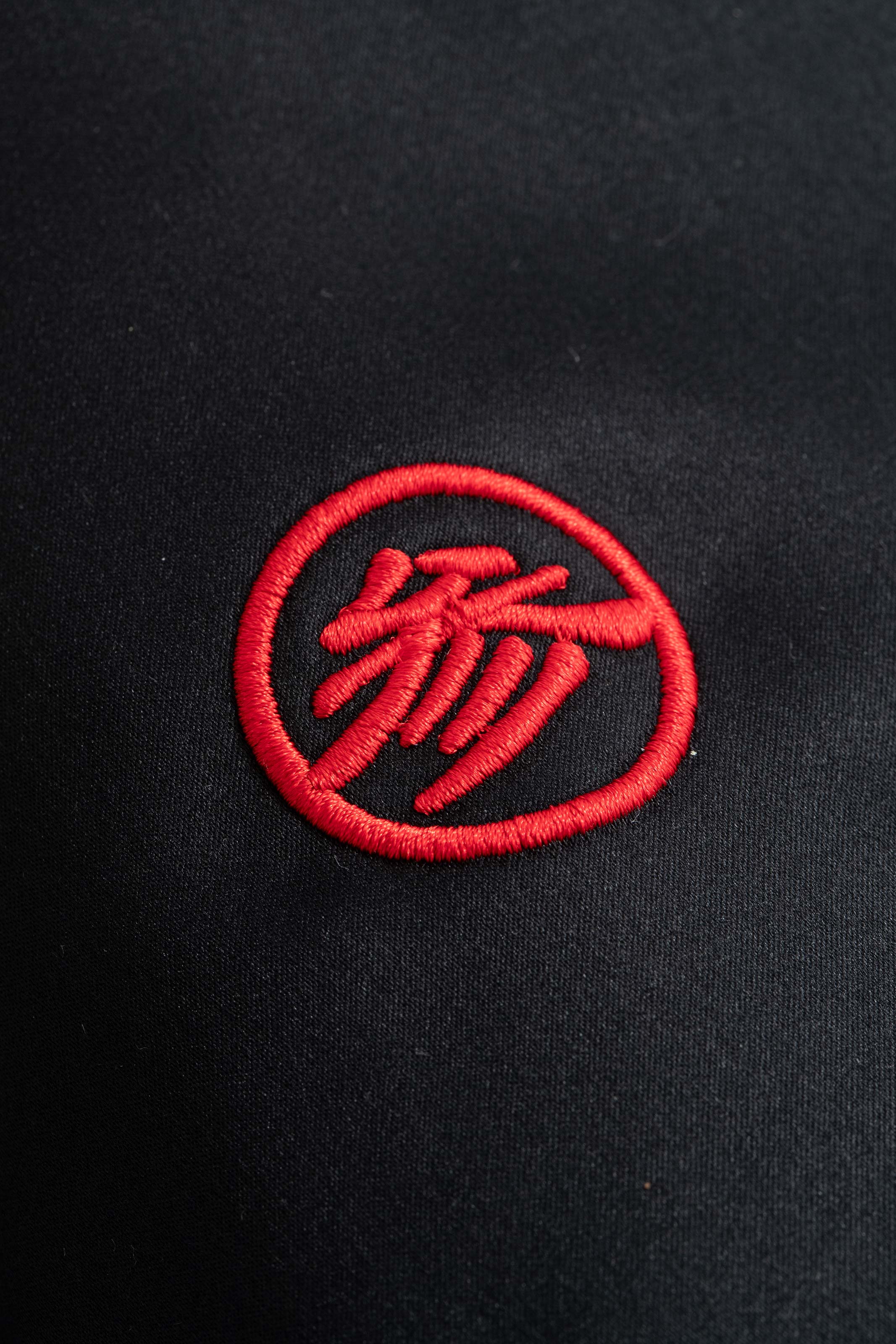KUROMONTSUKI HAORI  – Three-Dimensional Crest Embroidery, TOKYO