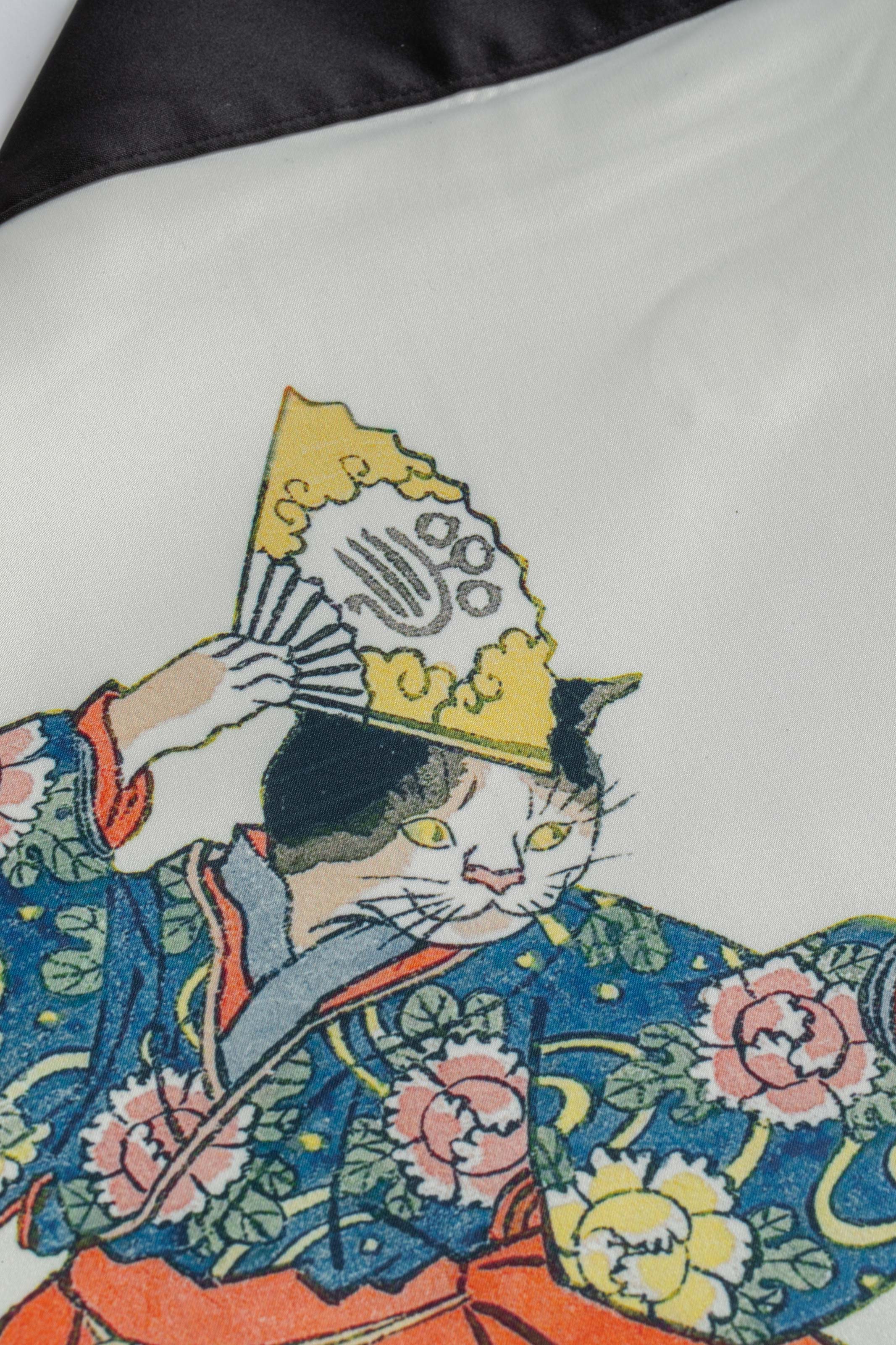 KUROMONTSUKI HAORI - Neko, Odoru