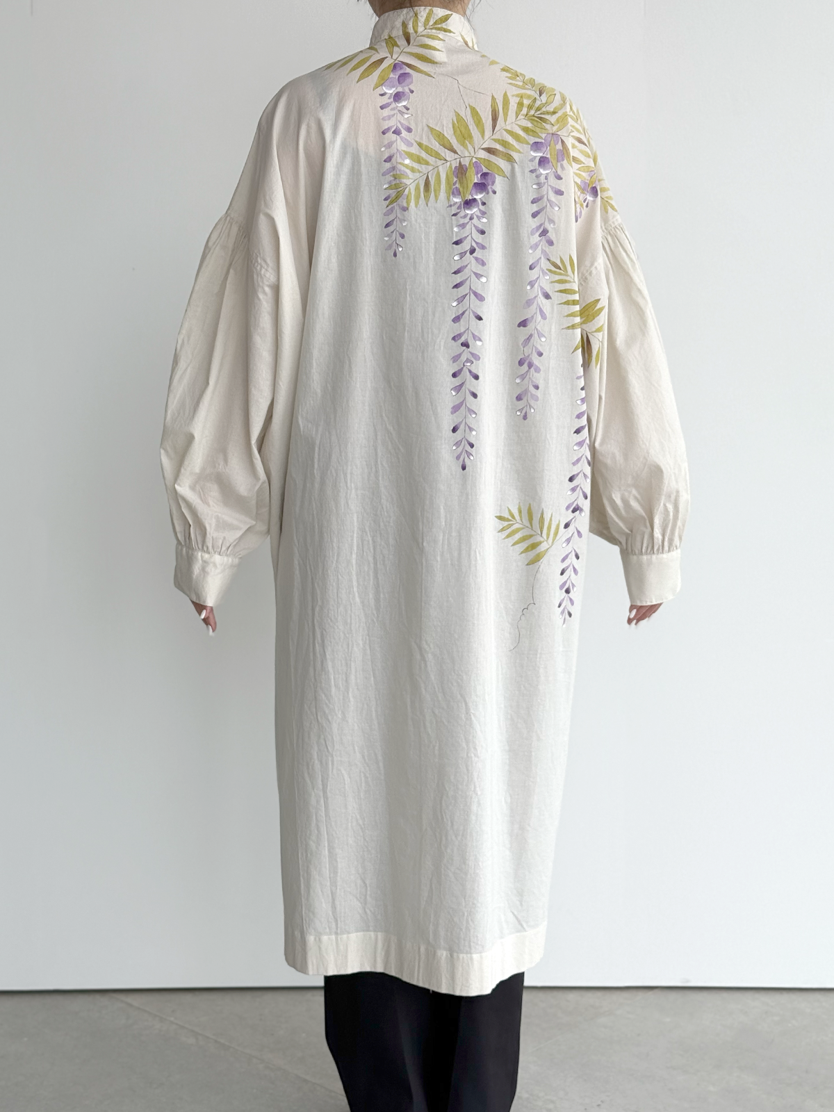 [SANKI ZAKKA SELECT] Volume sleeve blouse - Beige - Wisteria