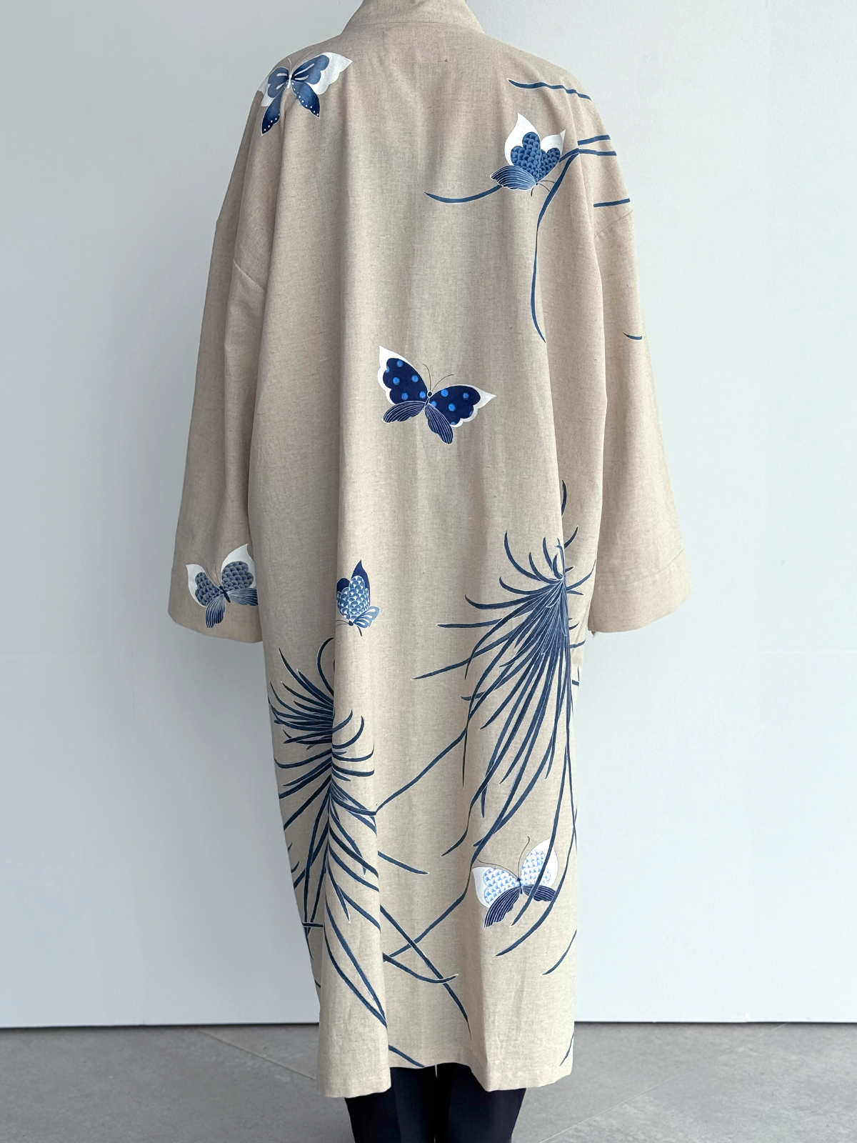 [SANKI ZAKKA SELECT] Gown Jacket - Beige - Butterfly and Rangiku