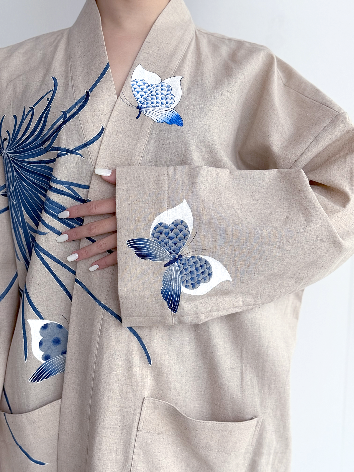 [SANKI ZAKKA SELECT] Gown Jacket - Beige - Butterfly and Rangiku