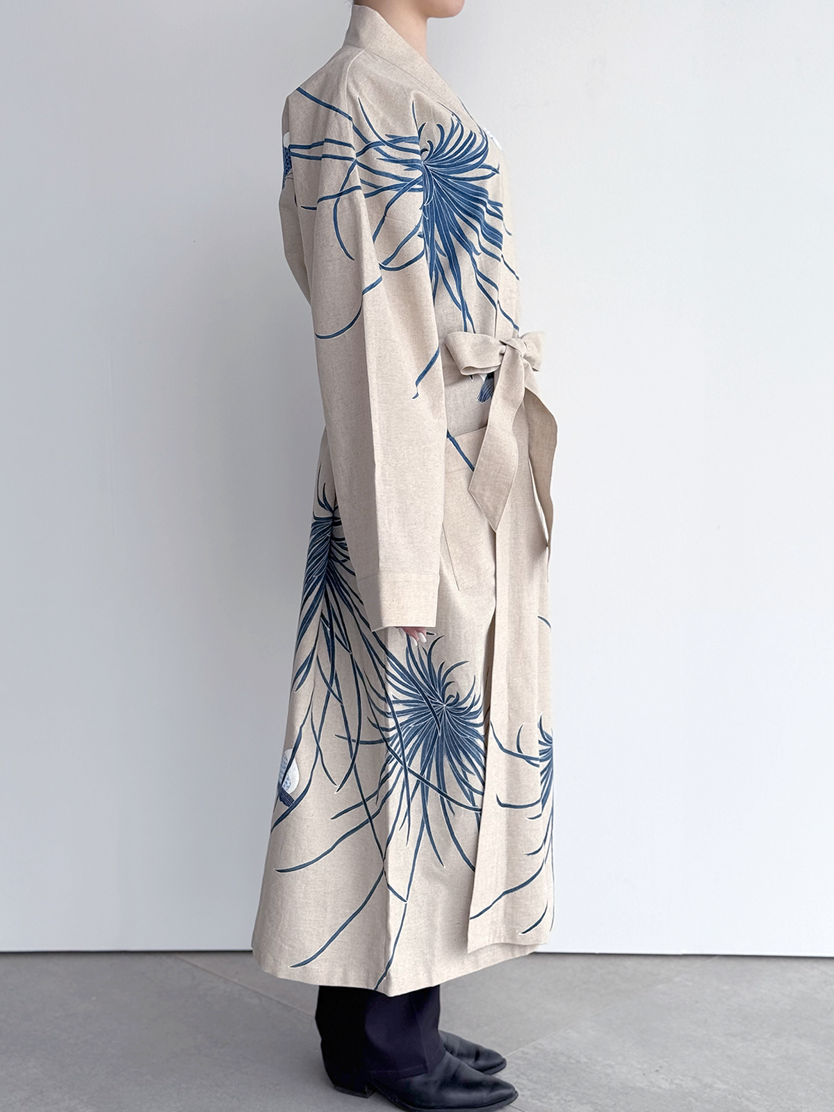 [SANKI ZAKKA SELECT] Gown Jacket - Beige - Butterfly and Rangiku