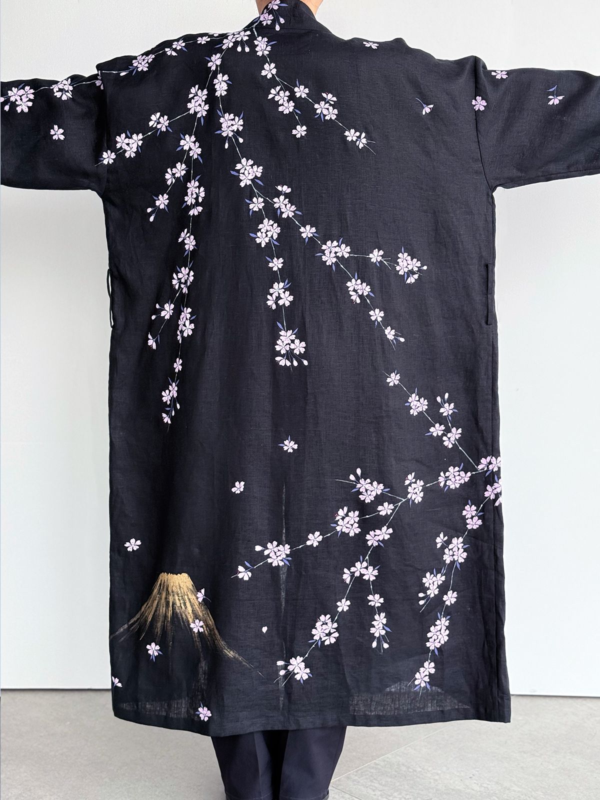 [SANKI ZAKKA SELECT] Gown Jacket - Black - Cherry Blossom and Mt. Fuji