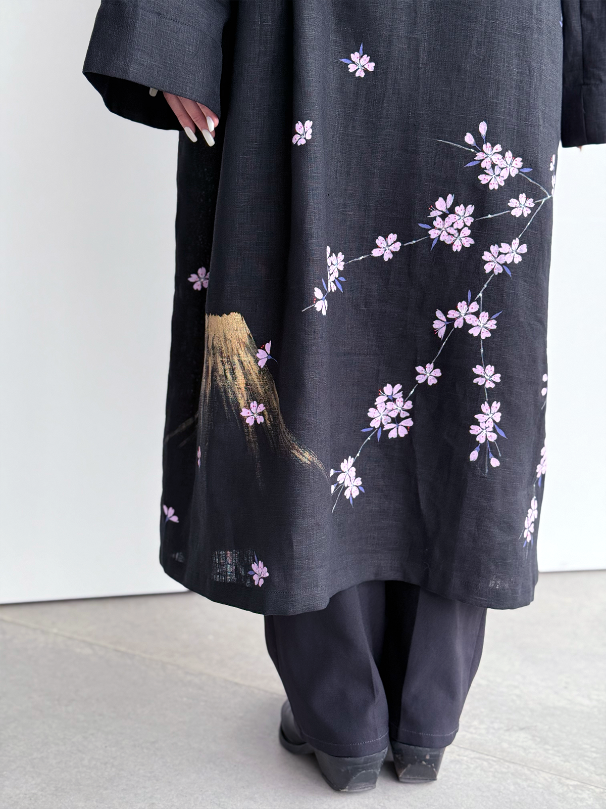 [SANKI ZAKKA SELECT] Gown Jacket - Black - Cherry Blossom and Mt. Fuji