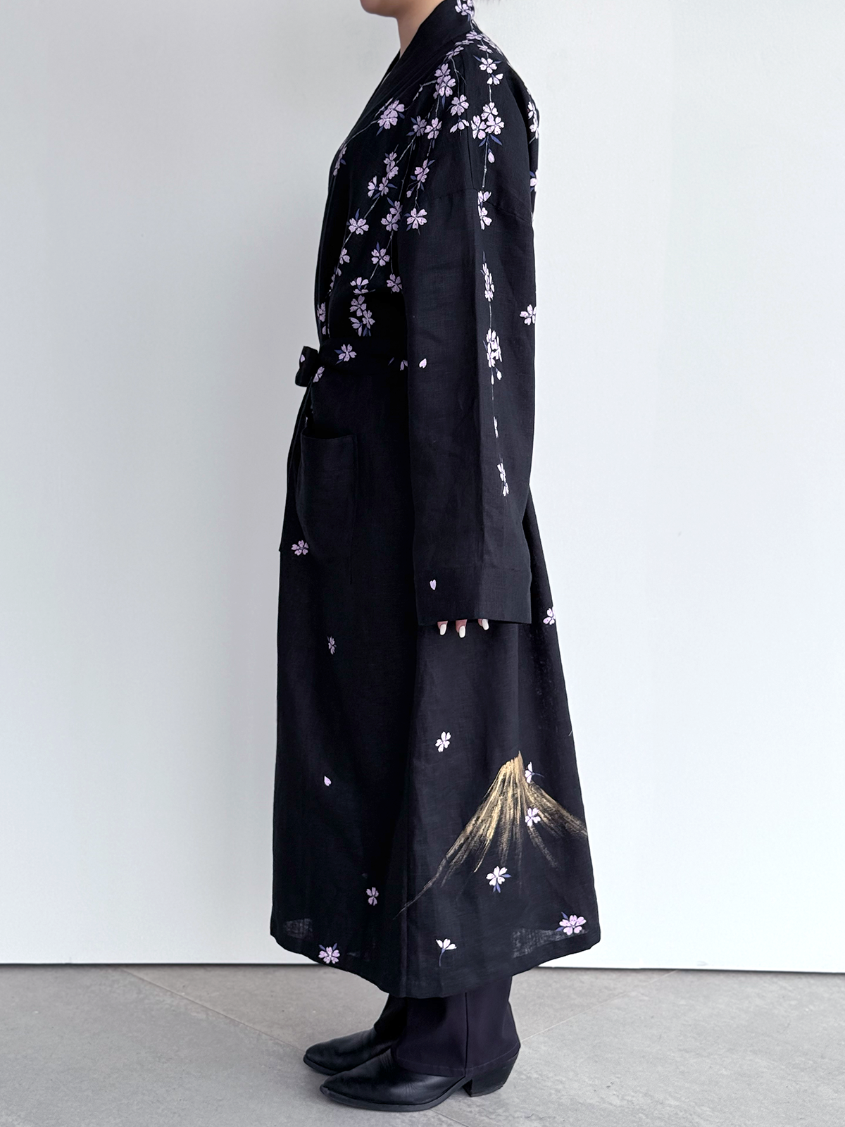 [SANKI ZAKKA SELECT] Gown Jacket - Black - Cherry Blossom and Mt. Fuji