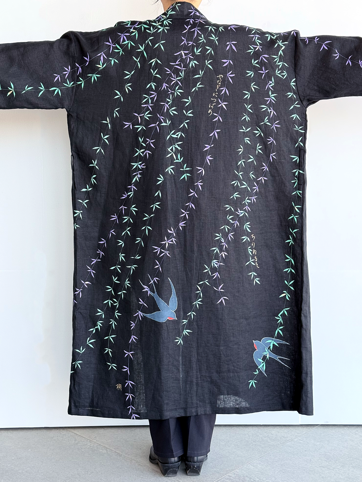 [SANKI ZAKKA SELECT] Gown Jacket - Black - Willow and Swallow