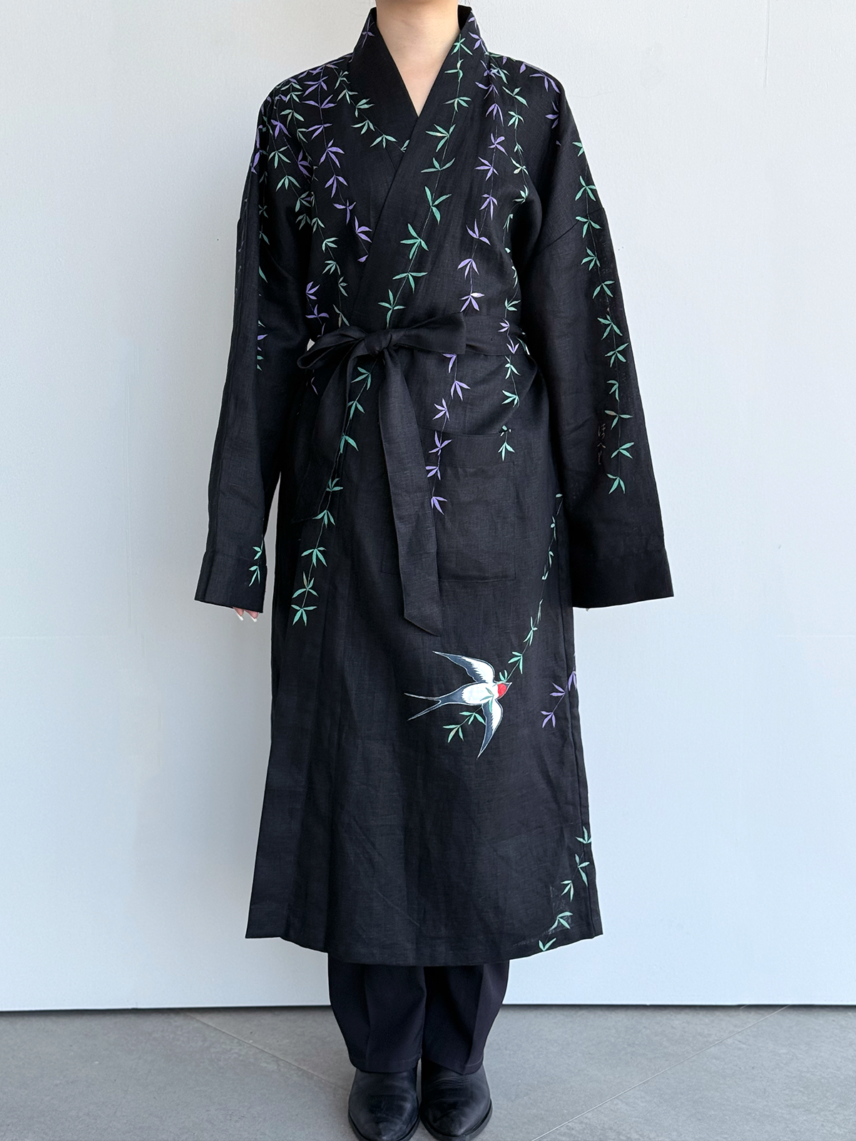 [SANKI ZAKKA SELECT] Gown Jacket - Black - Willow and Swallow