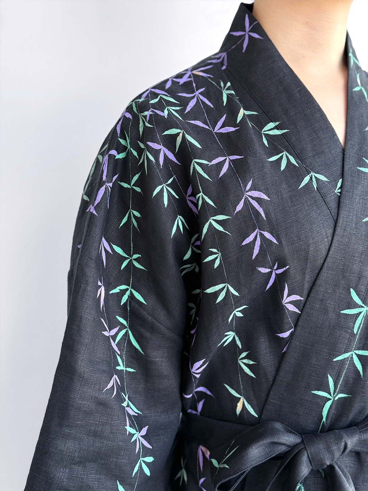 [SANKI ZAKKA SELECT] Gown Jacket - Black - Willow and Swallow