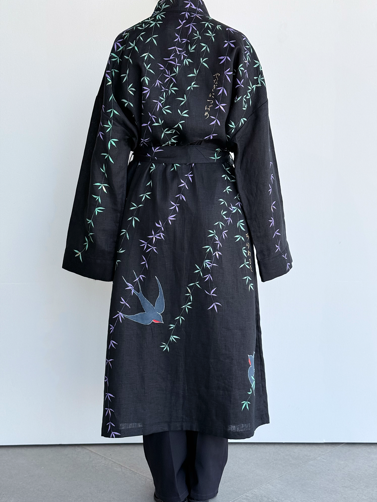 [SANKI ZAKKA SELECT] Gown Jacket - Black - Willow and Swallow