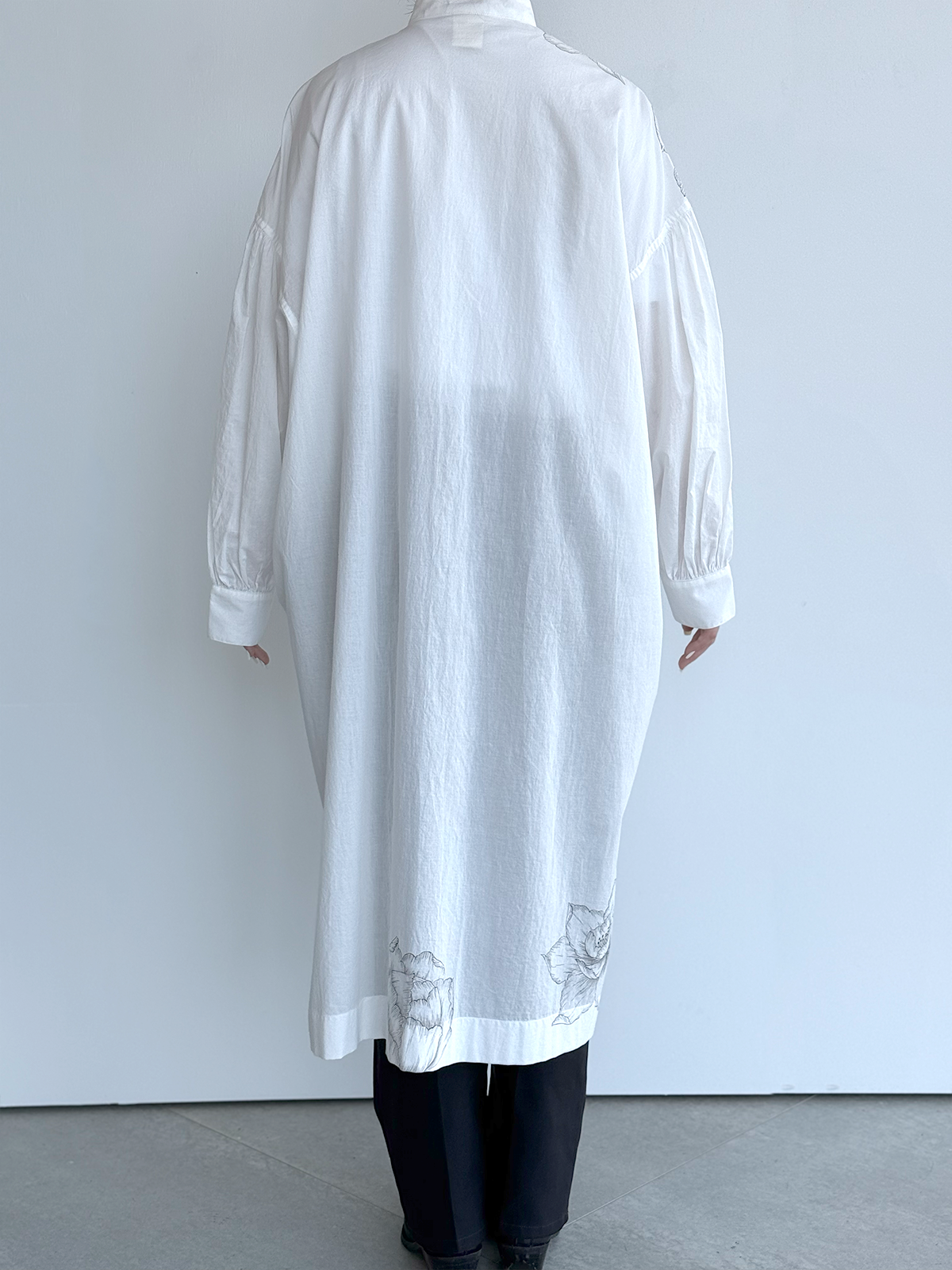 [SANKI ZAKKA SELECT] Volume sleeve blouse - White - Peony