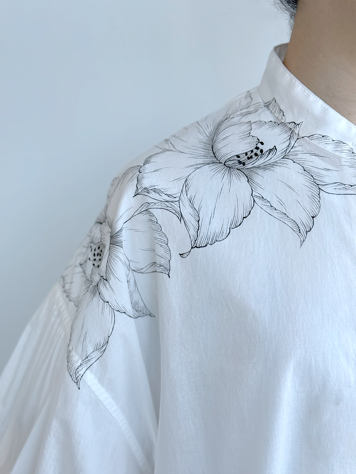 [SANKI ZAKKA SELECT] Volume sleeve blouse - White - Peony