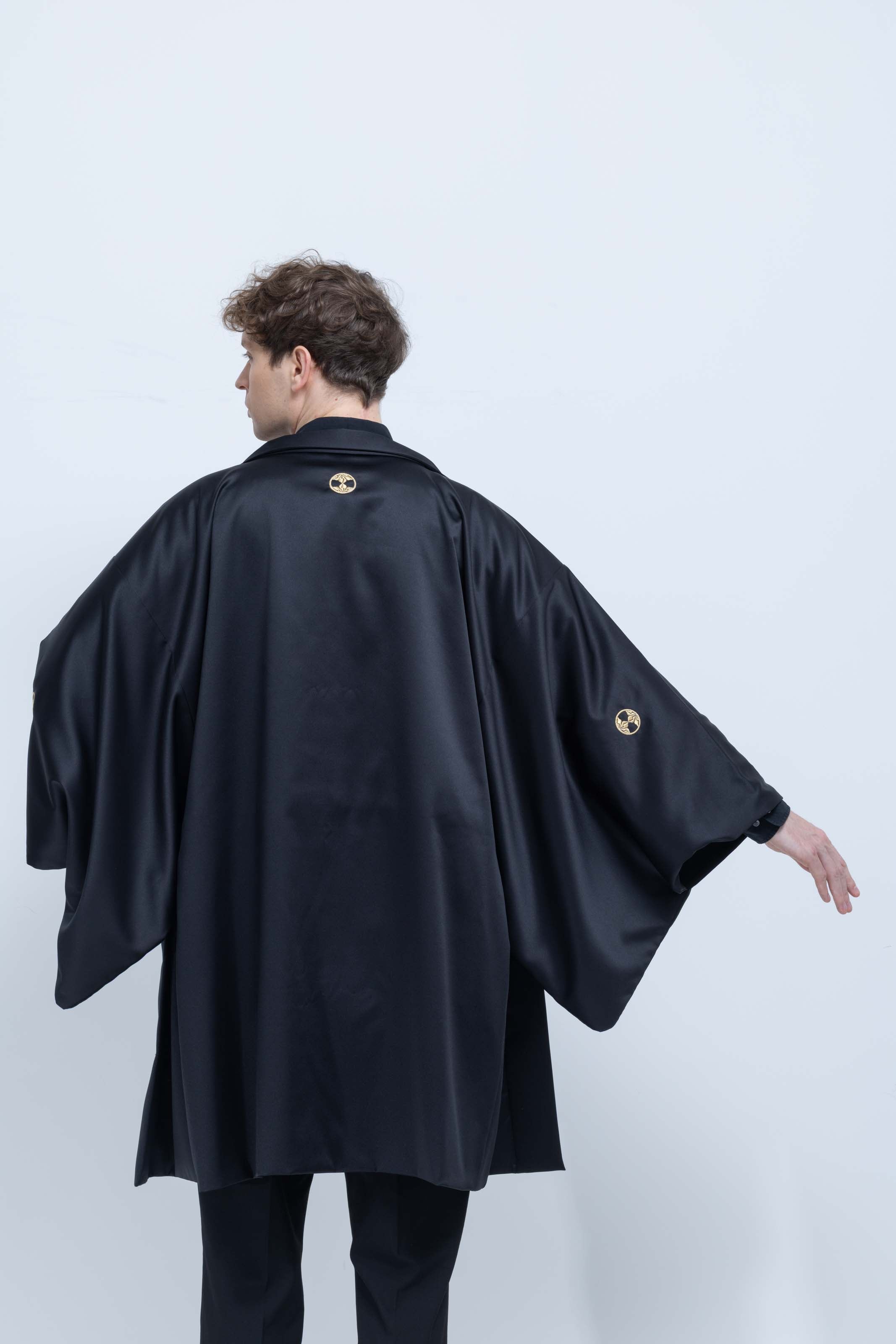 KUROMONTSUKI HAORI - ICHIRAKU STUDIO, Tokyo