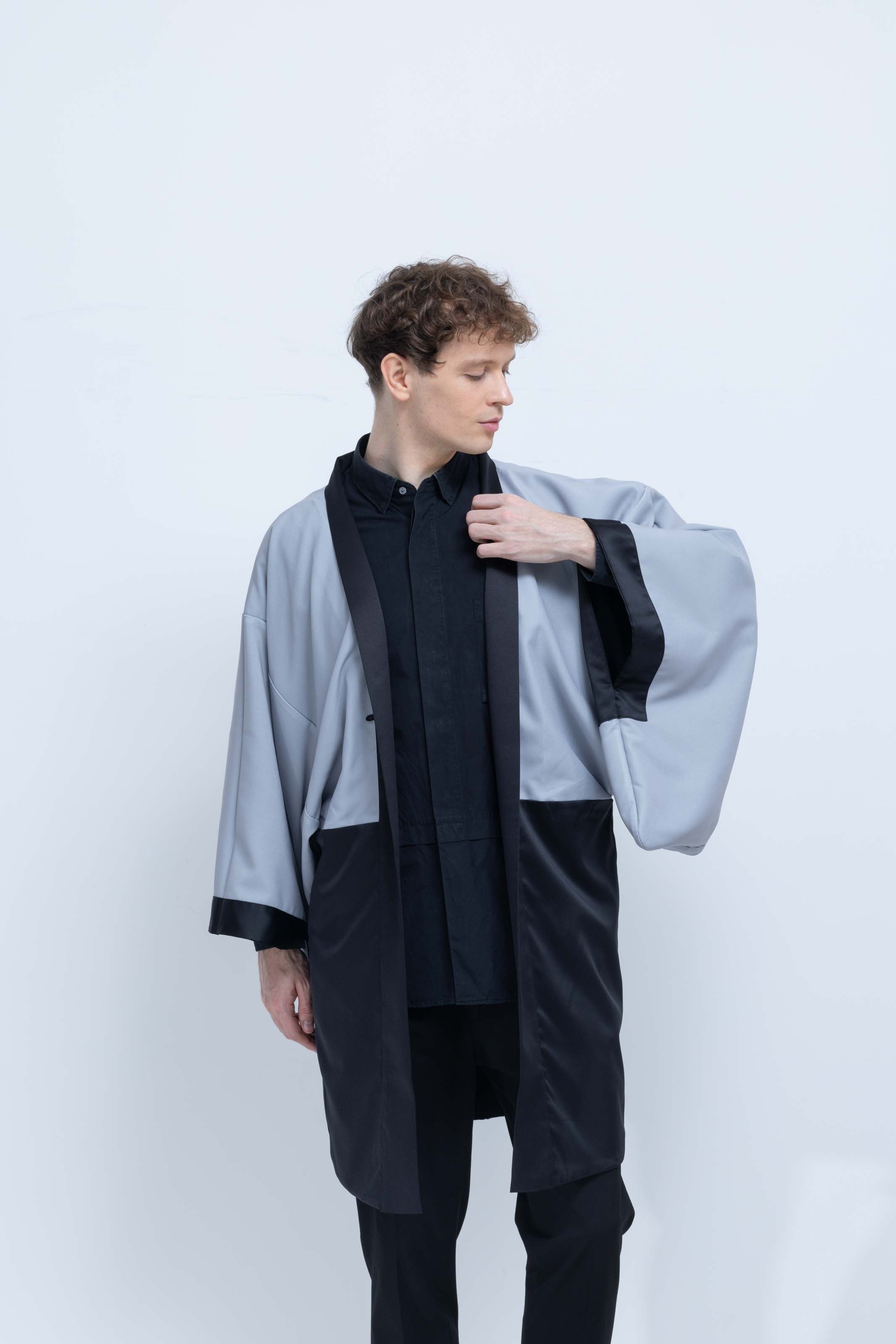 KUROMONTSUKI HAORI - Tsuru, Tsuki