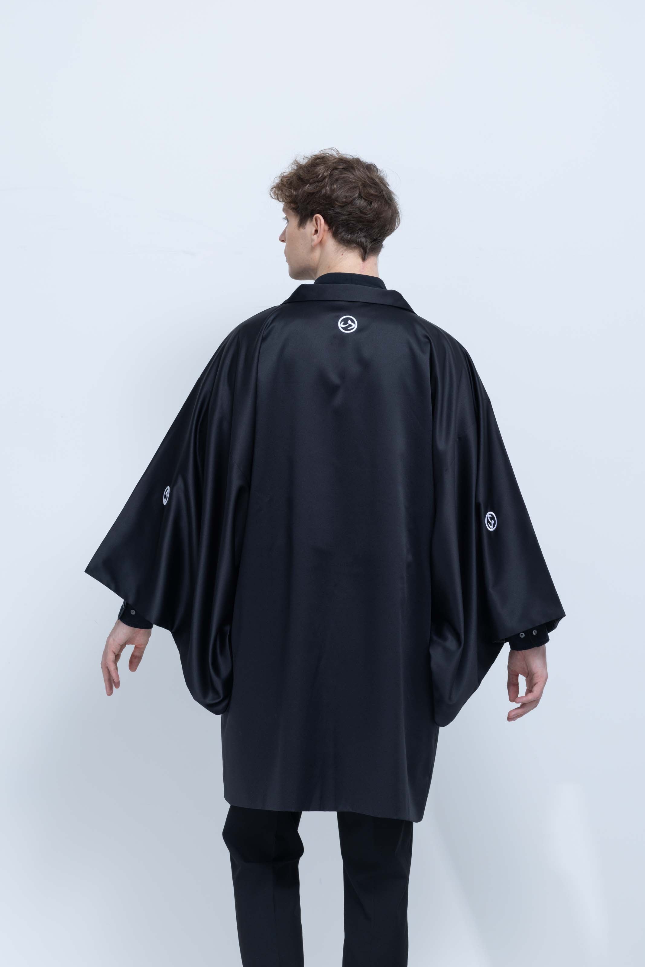 KUROMONTSUKI HAORI - Maiko, Fuji