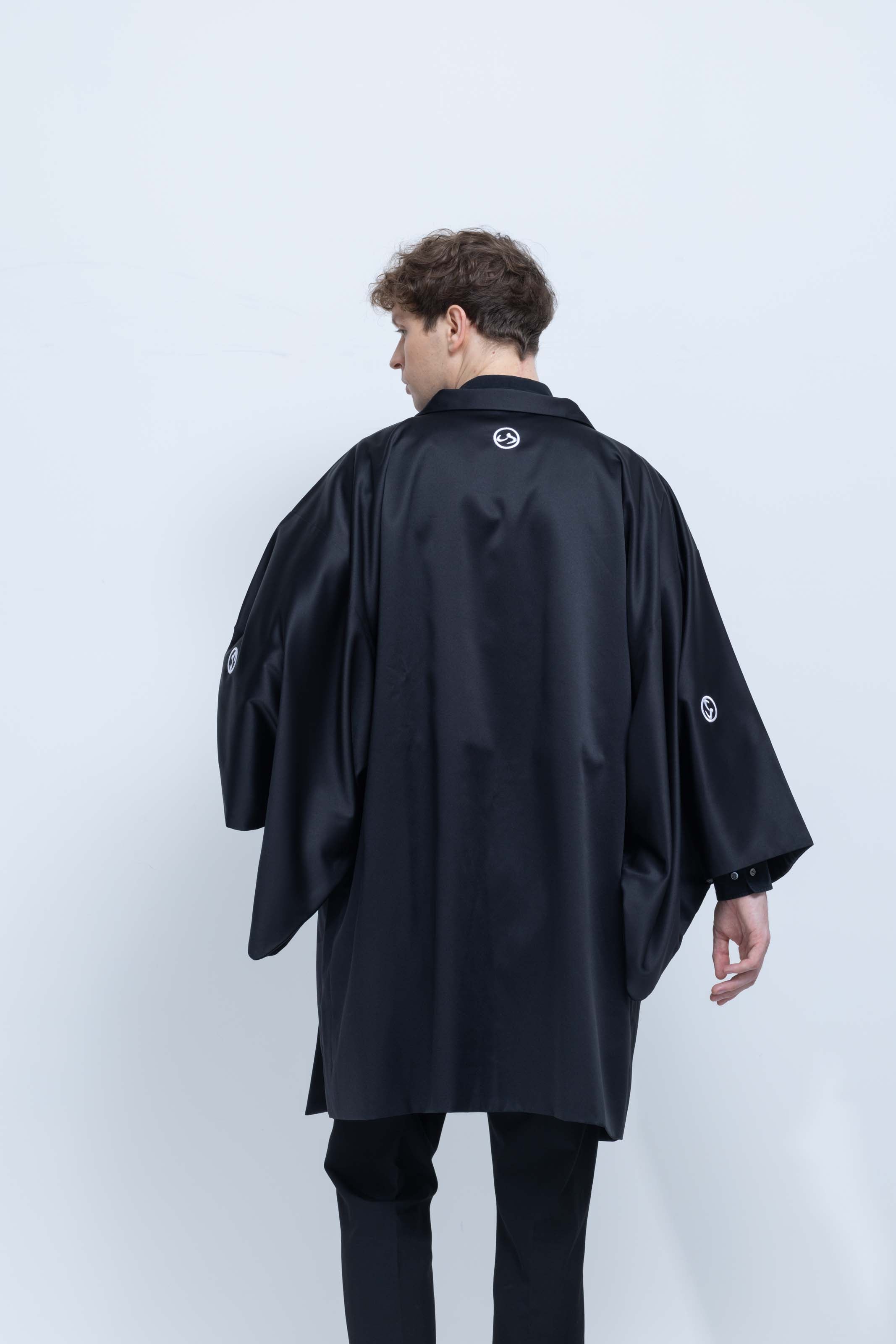 KUROMONTSUKI HAORI - Maiko, Fuji