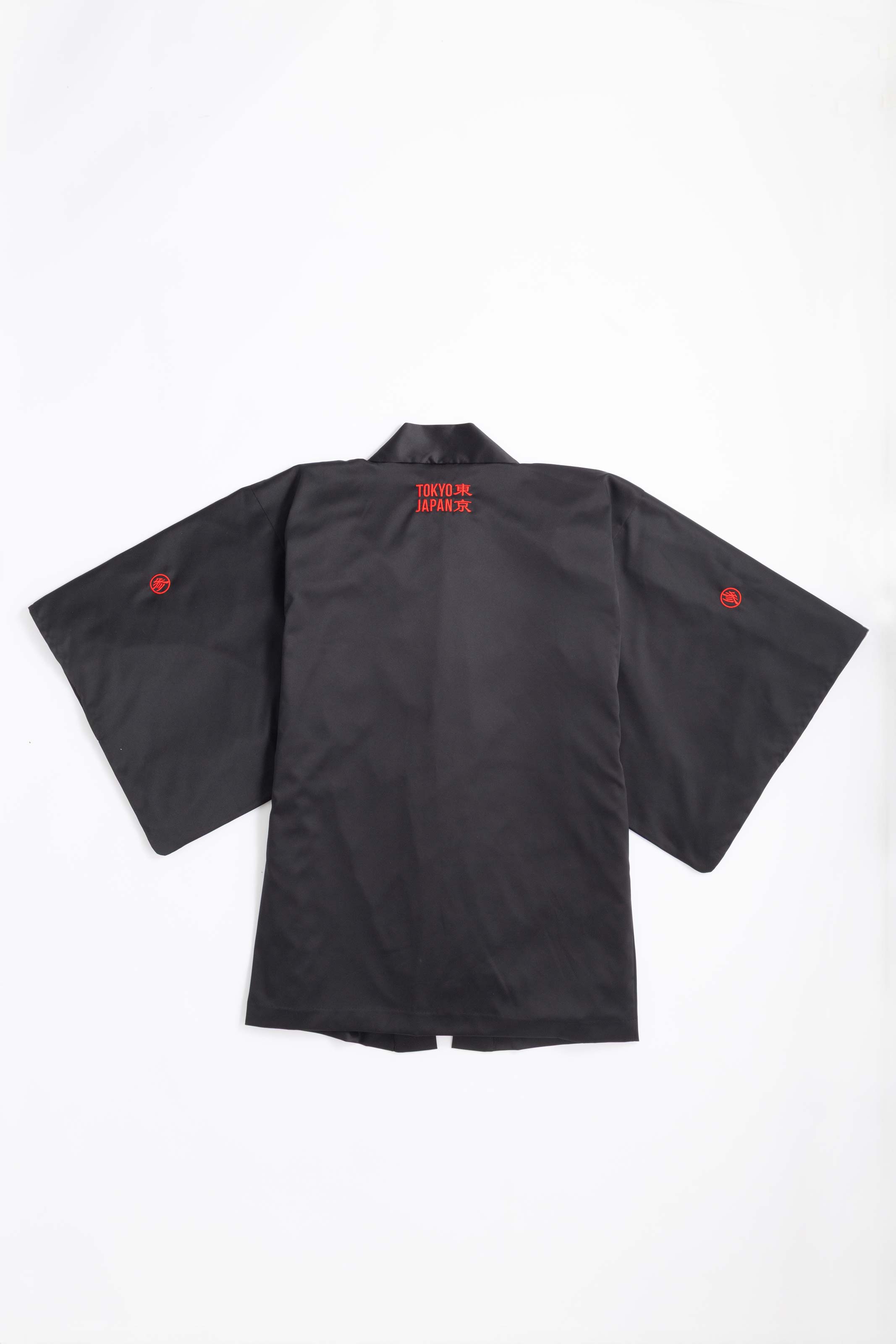 KUROMONTSUKI HAORI  – Three-Dimensional Crest Embroidery, TOKYO