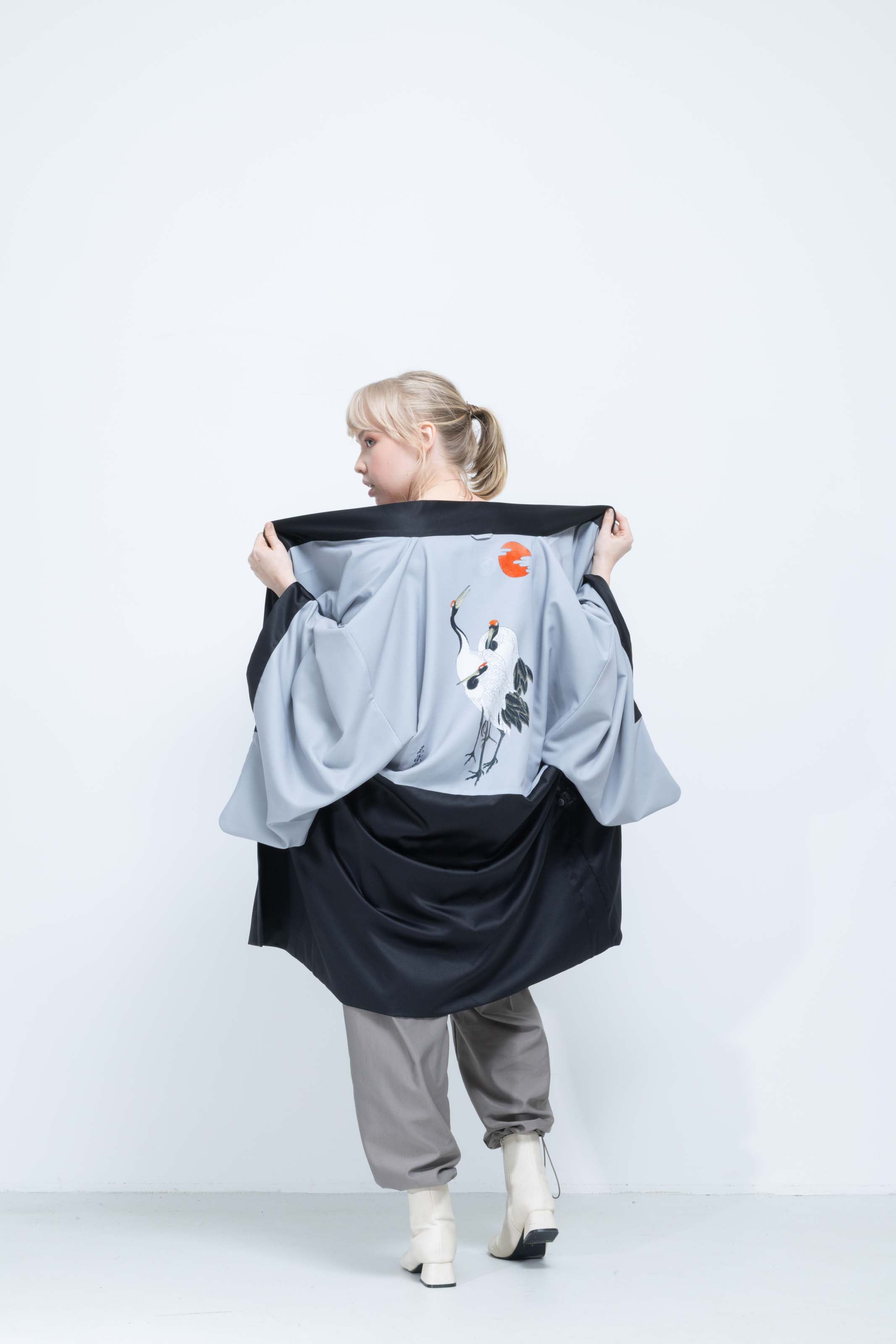KUROMONTSUKI HAORI - Tsuru, Tsuki